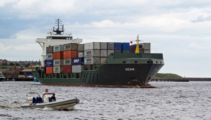 德路里:不相信运价已经触底，，，，，集装箱海运价还将下滑